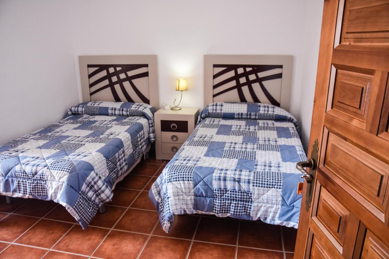 Suites Trastamara Montiel ภายนอก รูปภาพ