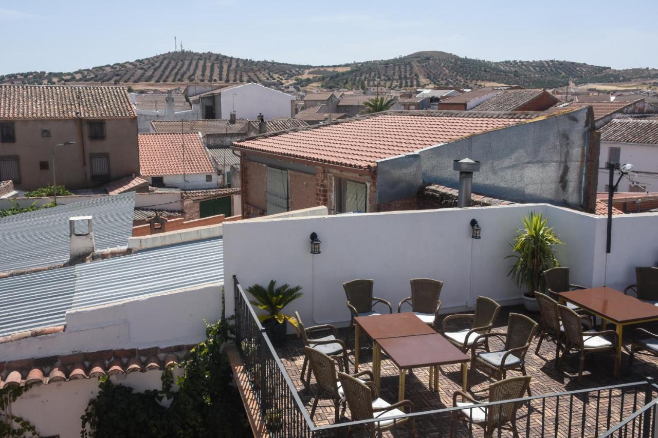 Suites Trastamara Montiel ภายนอก รูปภาพ